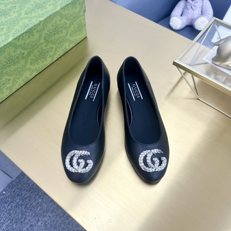 Gucci Flat Shoes